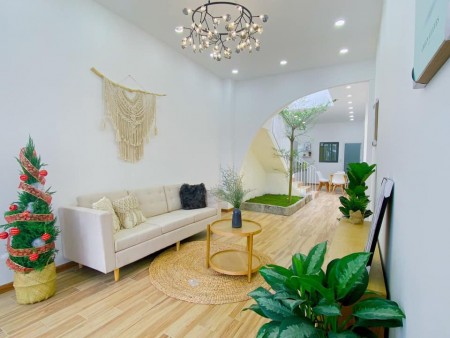 Bán Đất Tặng Nhà FULL NỘI THẤT Hẻm xe Hơi 7 Chỗ.