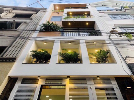 Ngộp gấp cuối năm giảm 500tr, Bán nhà đường Nguyễn Tri Phương Quận 10, 5 tầng, dt 35m2, 7 phòng thu 28tr chỉ nhỉnh 5 tỷ