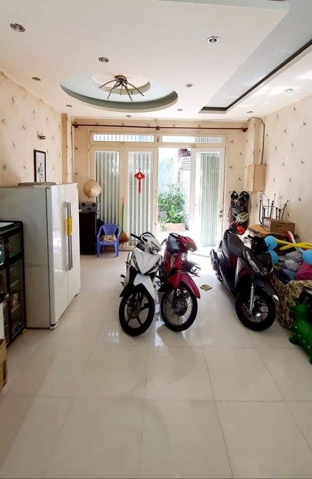 Bán gấp nhà hẻm Vĩnh Viễn, Quận 10, 4 tầng, giá chưa tới 6 tỷ.