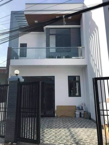 Cần bán gấp nhà ngay khu dân cư Phú Lợi