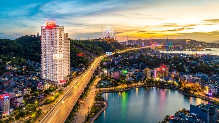 Bán căn hộ full nội thất 5* Ramada By Wyndham căn hộ dịch vụ khách sạn đầu tiên tại Hạ Long sở hữu sổ đỏ lâu dài Có thể kinh doanh ngay
