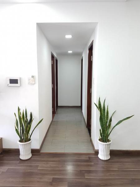 Chính chủ cho thuê nhanh căn hộ Icon56, Quận 4. nhà đẹp nội thất cao cấp full đồ 3pn, 3wc giá rẻ Miên Trung Gian