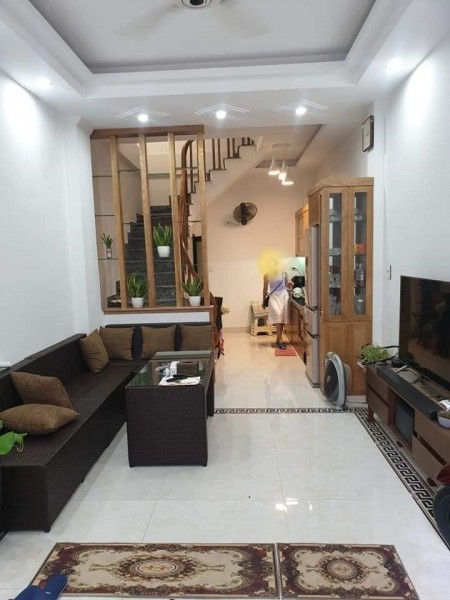 45M2, Ô TÔ ĐỖ CỬA, CÁCH PHỐ 1 NHÀ, TRUNG TÂM QUẬN, Ở LUÔN