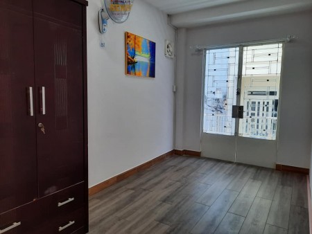 Bán nhà HXH Âu Cơ, 3 tầng, 67m2, chỉ 5.5 tỷ, thiết kế đẹp, ở ngay