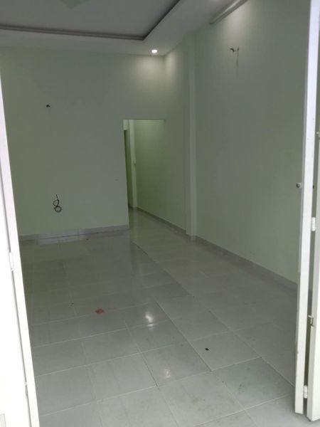Nhà cấp 4 gần sân banh 185/ 52m2/ở ngay không sửa