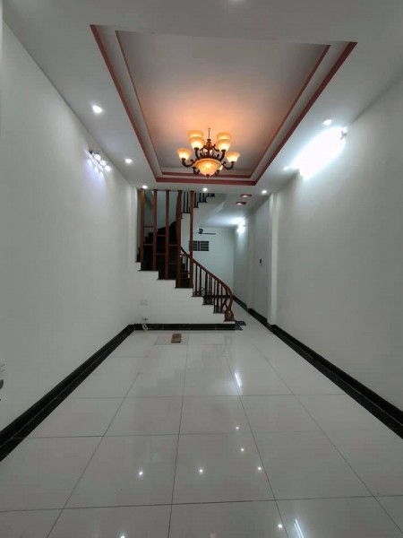 Bán nhà ngõ 663 Trương Định, nhà mới, 10m ra ô tô, 46m2 x 5 tầng, giá 3.35 tỷ