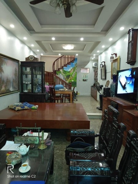 Bán nhà Kim Ngưu, 50m, Phân lô, Ô tô tránh, KD VP chỉ 6 tỷ. Lh 0902229291.