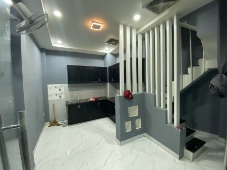 Cần cho thuê trước tết nhà 1 trệt 3 lầu ST, DT 3.5x6.5m, hẻm ô tô Huỳnh Văn Bánh, P. 11, Phú Nhuận