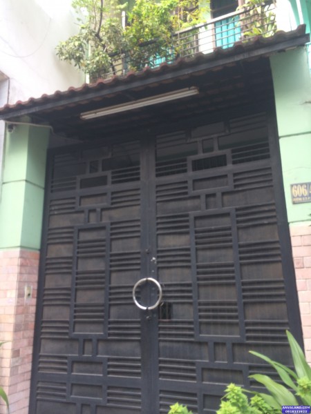 Mở Nhà hàng Bán gấp Nhà 380/4 Sư Vạn Hạnh, Phường 2, Quận 10, 48m2, 4 Tầng, giá 4 tỷ 8 MTG