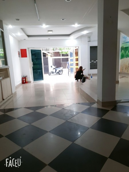 Cho thuê nhà mới nội bộ PHAN XÍCH LONG nhà dẹp giá tốt