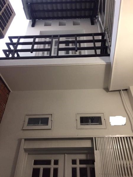CHỈ 2.7 TỶ 28M2- NGUYỄN HỮU CẢNH, P22, BÌNH THẠNH, GIÁP QUẬN 1