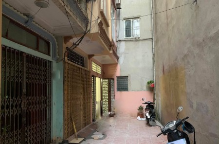 BÁN NHÀ KHƯƠNG TRUNG 35M2 4 TẦNG 4 NGỦ NGÕ RỘNG CHỈ 2.7 TỶ