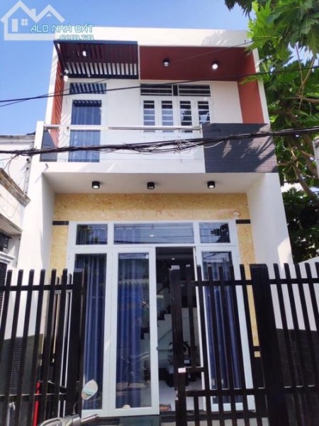 Chính chủ bán nhà Bình Chánh 1 trệt 1 lầu sổ hồng riêng