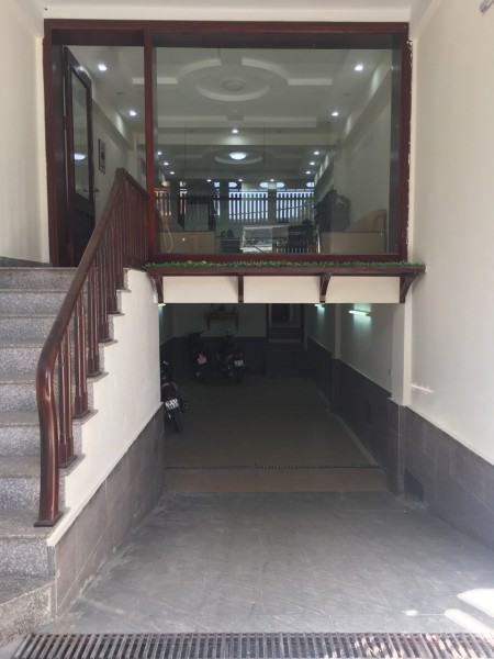 Chính chủ cho thuê văn phòng Hoàng Quốc Việt giá rẻ