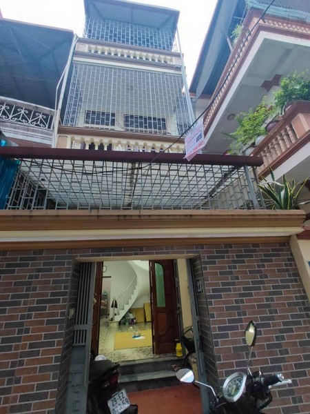 Bán Nhà Nhân Chính: 44m2*3 tầng. Nhỉnh 3 tỷ