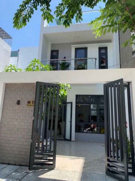 Bán gấp căn nhà cách chợ Bình Chánh 1.5km. Ở mặt đường Đinh Đức Thiện, Bình Chánh.
