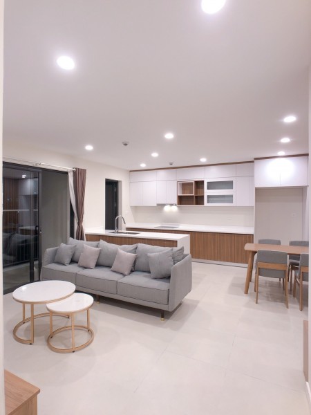 Cần tiền cắt lỗ căn 03PN, S=118m2 tầng cao, view Hồ Tây không bị chắn dự án Kosmo Tây Hồ. Giá bán: 4,95 tỷ bao phí.