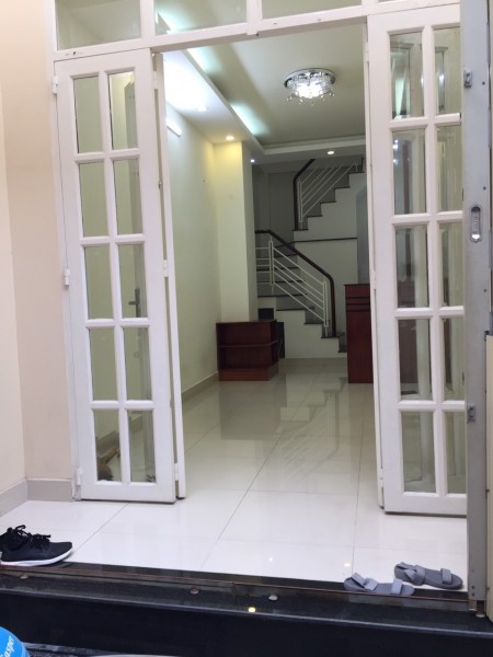 Bán nhà 3 lầu hẻm 830 Đoàn Văn Bơ Phường 16 Quận 4
