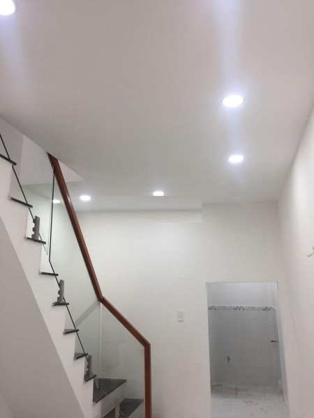 Cho thuê nhà NC 3x10, Nguyễn Văn Cừ P2 Q5_8tr