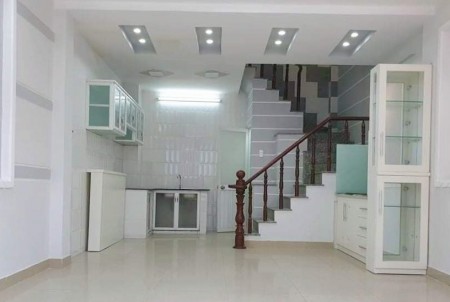 Nhà 2 tầng, 3 PN. Gần Giang Ghẹ Trường Chinh. Bán 3,4 tỷ.