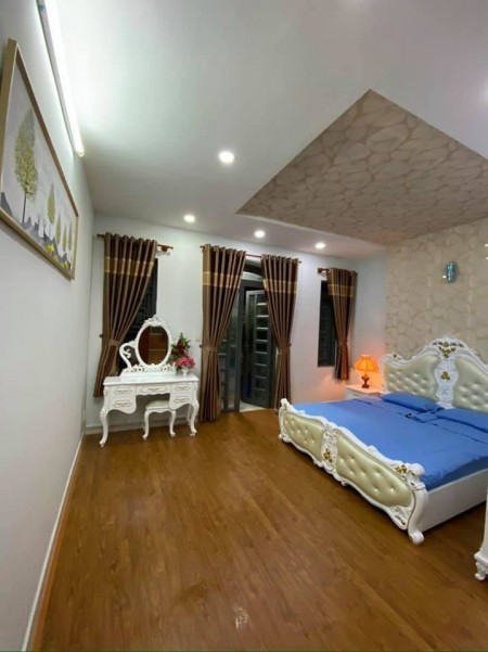 Bán nhà 7.6 tỷ, 5x18m 4 lầu hẻm 6m đường phan huy ích, phường 15, quận tân bình