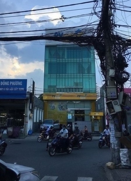 Tô Hiến Thành . DT 5,8 X 17. Nhà 3 Lầu. Vị trí đẹp