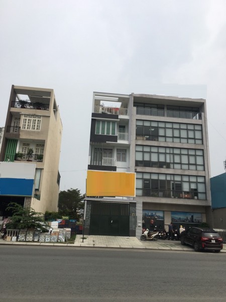 Nguyễn Tri Phương . DT 4 X 13. Nhà 2 Lầu. Gần trường học