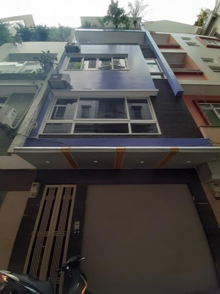 Bán nhà PL ô tô tránh mới đẹp ở luôn phố Trung Kính 5 tầng x 57m2 giá 12,7 tỷ. LH 0912442669
