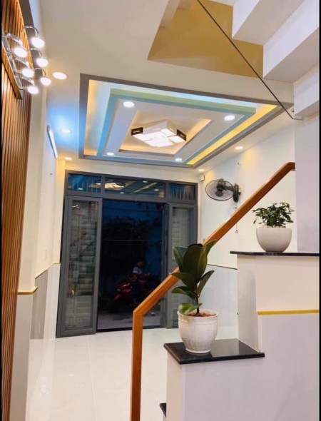 Mặt Tiền Đừơng CMT8 .Q.10 - Nói Không Lộ Giới,Diện tích : 78m2 x 2 tầng = 156 m2
