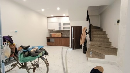 Bán Nhà: Lê Đức Thọ37m2*5 tầng MT 4m, 3,2 tỷ