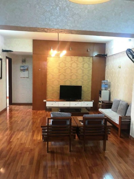 Bán căn hộ 3 phòng ngủ CT20 khu đô thị Việt Hưng, S: 97 m2 giá 1,75 tỷ LH 0366735565