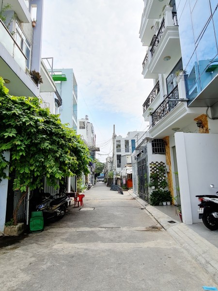 Nhà Tây Thạnh Tân Phú, 78m2, 4 tầng, 4 PN, Giá: 7.99 tỷ. Nhà Thật hình thật xem ngay.