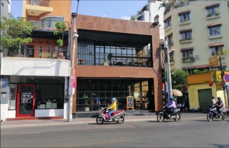 Mặt Tiền, Đường Trường Chinh. DT: 7 x 17 - Nhà 1 lầu đông dân