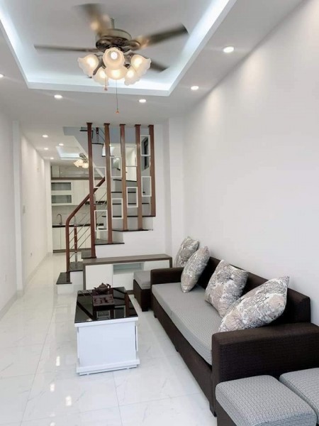 Bán nhà đẹp như khách sạn mini 5 sao Kim Giang, Hoàng Mai, DT42m, MT3,5m. Giá hơn 2 tỷ.