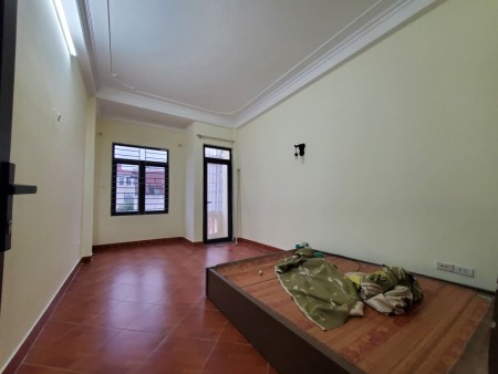 Nhà giải phóng 2 tỷ 6 30m2 – ô tô đỗ cửa