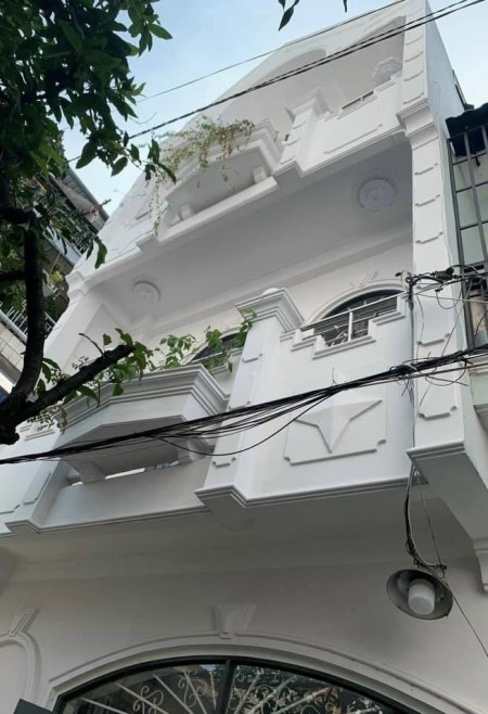 Cho thuê nhà 1 trệt 2 lầu 2 PN có máy lạnh, DT 5x5m, nhà mới đường Trương Đăng Quý, P. 5, Phú Nhuận. 10tr
