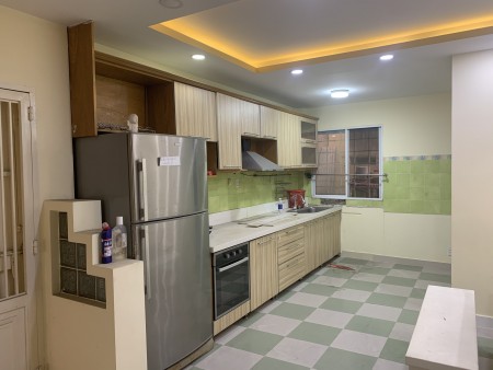 Cần bán nhà 1 trệt 3 lầu 145m2 đường Duy Tân,P.15 Phú Nhuận. Nhà nở hậu thuận lợi cho thuê kinh doanh