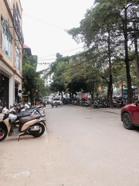 Mặt phố Giải Phóng 170m, mặt tiền 12m, nhỉnh 19 tỷ, vỉa hè KD sầm uất