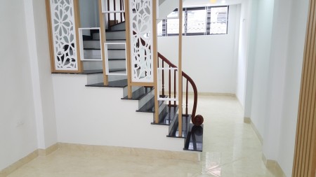 Bán nhà mới 42m2, 5 tầng phố Bạch Đằng, cạnh KĐT Đầm Trấu