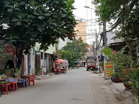 CC bán gấp 5 lô đất 90m2 MT đường 82, P10, Q.6 Giá chỉ 2.8tỷ