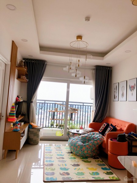 Có căn hộ tầng cao rộng 61m2, 2 PN, cần cho thuê giá 6 triệu/tháng, view đẹp, cc 9 View Apartment