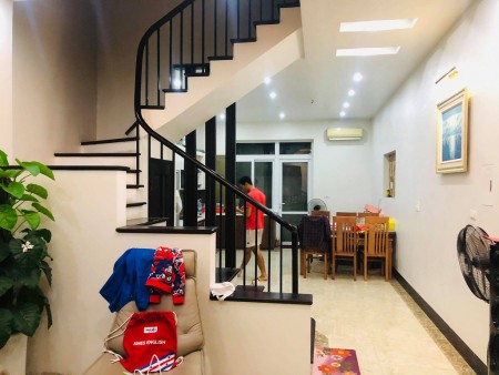Bán nhà Cao Thắng, Quận 10, 39m2, 3 tầng BTCT, ngang 3m9, giá 4 tỷ 950