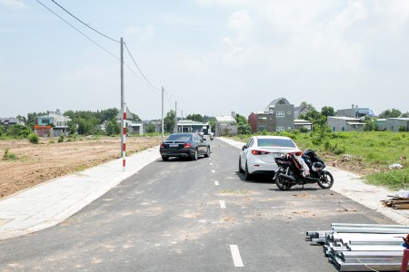 Kẹt nên bán lô gốc 2 mặt tiền trục đường Tập Đoàn 7 đi sân bay Long Thành, gần vòng xoay Hắc Dịch.