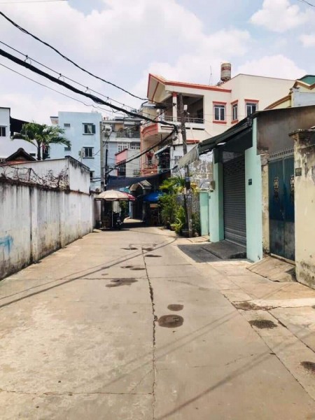 Hẻm xe hơi Gò Vấp, đậu trong nhà, gần ĐH Công Nghiệp, DH Văn Lang.