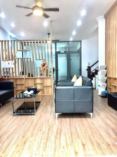 BÁN GẤP VILLA CMT8, NGAY TRUNG TÂM QUẬN 10, 92m2 (8.5X11) 4 TẦNG GIÁ 24 TỶ - HXH TRÁNH 1 TRỤC