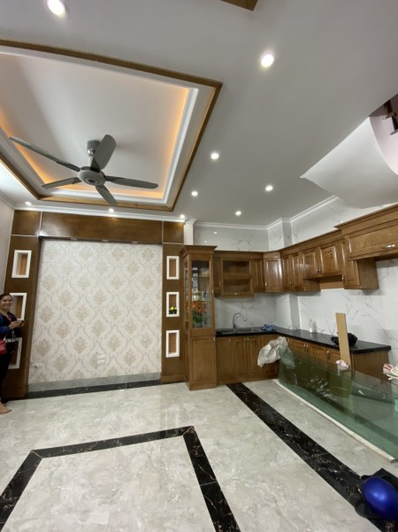 Bán nhà ngõ 521 Trương Định, Hoàng Mai 45m2 (10m2 sân riêng), 5 tầng mới, giá 3,5 tỷ (CTL)