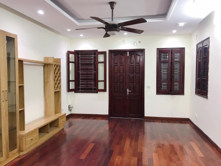 MẶT PHỐ KINH DOANH DT 136m2. Đường 2 chiều Tây Sơn, Đống Đa