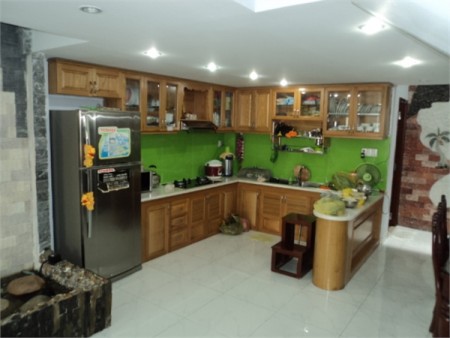Bán nhà Mặt Tiền hẻm Cao Thắng giá 4 tỷ. LH 0903014305