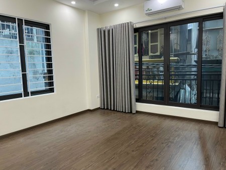Cho thuê nhà phân lô Hoa Bằng, Cầu Giấy 22tr/th