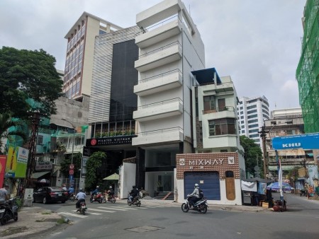 Lê Thánh Tôn, Phường Bến Nghé, Quận 1. ngang 6m